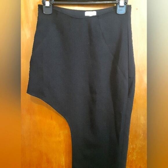 Tobi Women's Half Leg  Skirt Size XL/TP Size Zip Closure - Picture 2 of 6